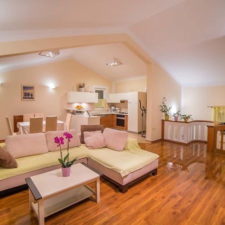 Captain'S Apartment Barbat na Rabu Bagian luar foto